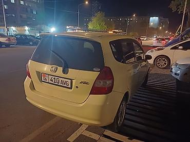 Honda Fit: 2002 г., 1.3 л, Автомат, Бензин, Хэтчбэк
