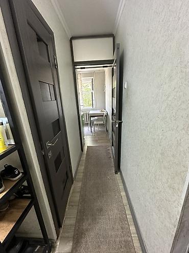 квартира 10мкр: 🏠 Продаётся 3-комнатная квартира в 10-м микрорайоне 📍 Адрес: район — 2
