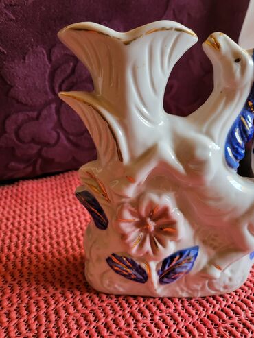 Figurice i makete: Figura,vaza nova,vintaz,porcelanska. Visina. 13cm — 3