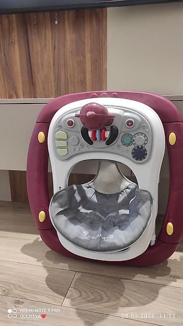 Uşaq gəzdiricisi (baby walker) - Rəng: Bordo-qırmızı baza, ağ