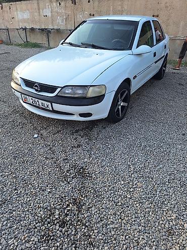опел вектира: Opel Vectra: 1996 г., 1.8 л, Механика, Бензин, Седан — 5