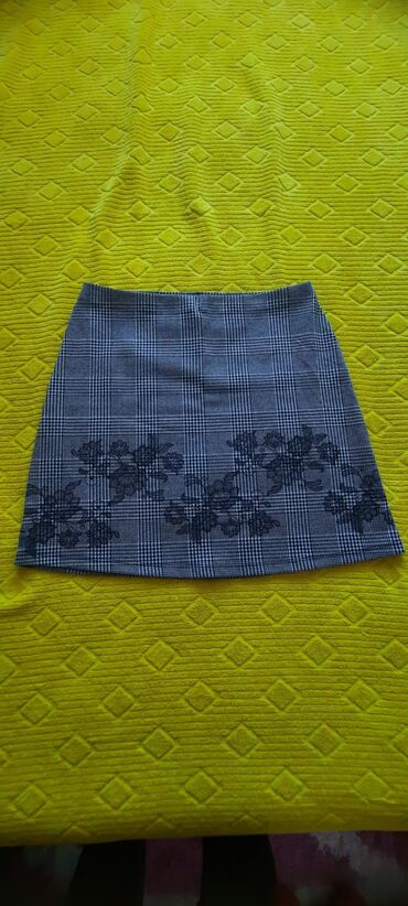 zenska mini tekses suknja iz turske: L (EU 40), XL (EU 42), Mini, bоја - Crna