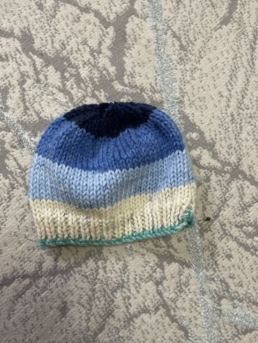 Другие детские вещи: Все по 200-300-400 сом шапочки трусики 100 сом есть еще вещи с 6 мес — 15