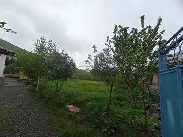 дом в жалабаде: Дом, 1 м², 3 комнаты, Собственник, Старый ремонт