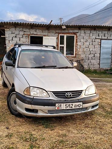 задняя фара приус: Toyota Avensis: 2001 г., Механика, Бензин, Лифтбек — 8