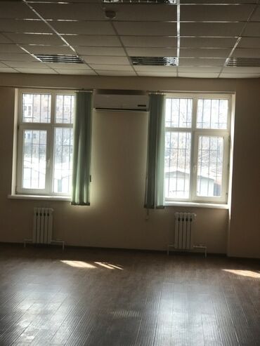 Продажа домов: Продаю Офис 100 м², С ремонтом, Без мебели, Многоэтажное здание, 1 этаж