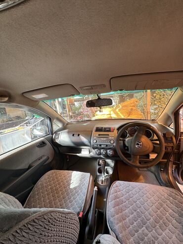 хонда фит 2009: Honda Fit: 2003 г., 1.3 л, Автомат, Бензин, Жол тандабас