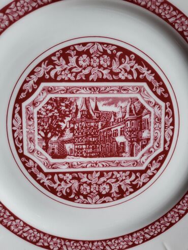 Kuhinjski setovi: Tanjiri novi veci Heinrick porcelan Zapadna Nemacka 70te. Komada 5 — 9