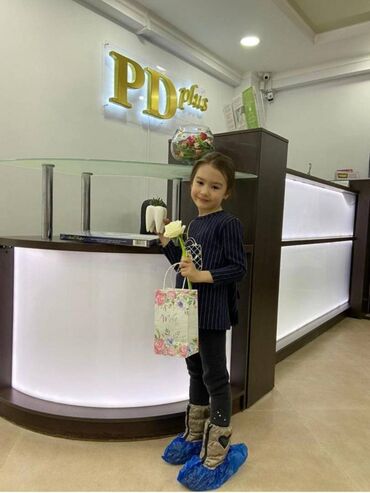 Соода жабдуулары: Продаю ресепшн, стоял в стом. клинике, заменили в связи с тем что