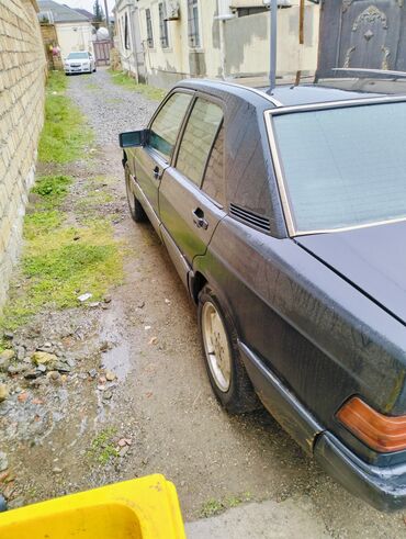 Mercedes-Benz: Mercedes-Benz 190: 2 л | 1993 г. Седан