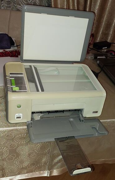 printer lazer: HP PSC 1513 satılır. Vaxtilə 145 dollara alınıb. Printer skanner