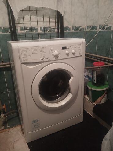 не рабочие телевизор: Кир жуучу машина Indesit, Колдонулган, Автомат, 6 кг чейин, Компакттуу