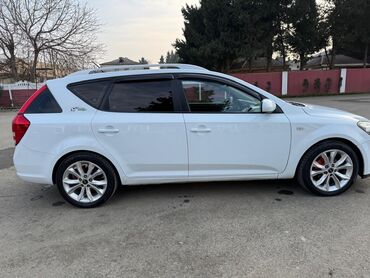 niva urban buferi satiram: Kia Ceed: 1.6 л | 2010 г. Универсал