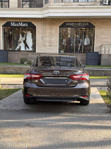 Toyota: Toyota Camry: 2018 г., 2.5 л, Автомат, Гибрид, Седан — 2