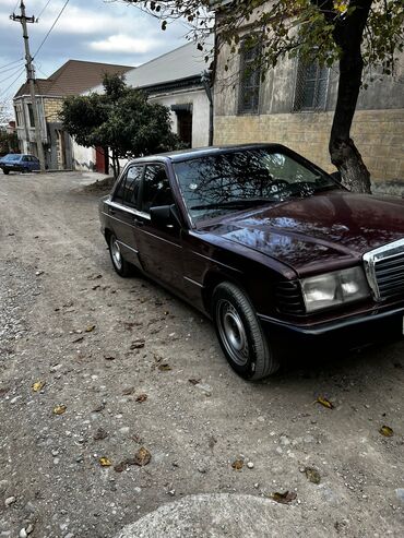 mersedes salonu: Mercedes-Benz 190: 2 l | 1992 il