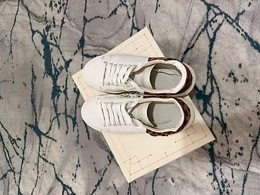 Пуховики и зимние куртки: Вещи все в оригинале Zara, H&amp, Mango, Tim Horton’s — 38