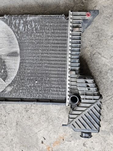 Радиаторы: НА ЗАПЧАСТИ! ПРОБИТ БАЧОК с заливной горловиной (СМ ФОТО) Радиатор — 12