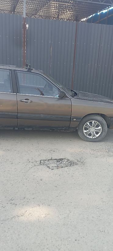 Audi: Audi 100: 1984 г. — 4