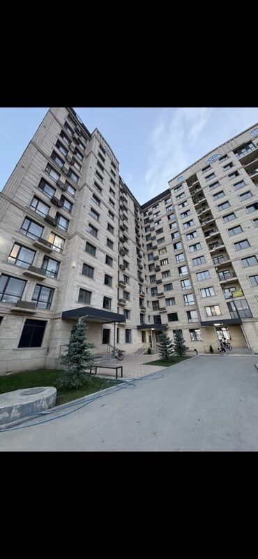 гостиница бишкек микрорайон: 1 комната, 37 м², Индивидуалка, 9 этаж, Евроремонт