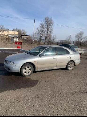 Mitsubishi: Mitsubishi Carisma: 1996 г., 1.8 л, Механика, Бензин, Хэтчбэк