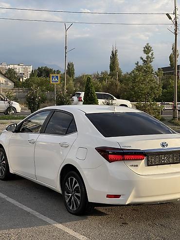 corolla 2022: Toyota Corolla: 2020 г., Гибрид, Седан — 4