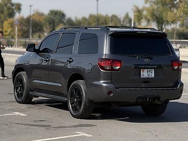 секуа: Toyota Sequoia: 2021 г., 5.7 л, Автомат, Бензин, Внедорожник — 5