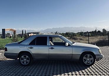 Продажа авто: Mercedes-Benz W124: 1993 г., 2.2 л, Автомат, Бензин, Седан — 4