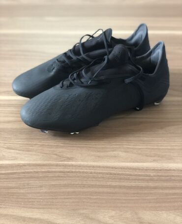 Butslar: Adidas x - black 

⚡️yeni̇ 
⚡️i̇şlənməyi̇b 
⚡️44 ölçü (42,5 ə gedir)