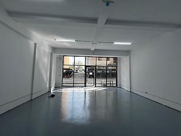 Аренда помещений свободного назначения: Сдается в аренду коммерческое помещение на первом этаже нового жилого — 4