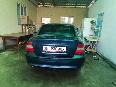 Opel: Opel Vectra: 1996 г., 2 л, Механика, Бензин, Седан
