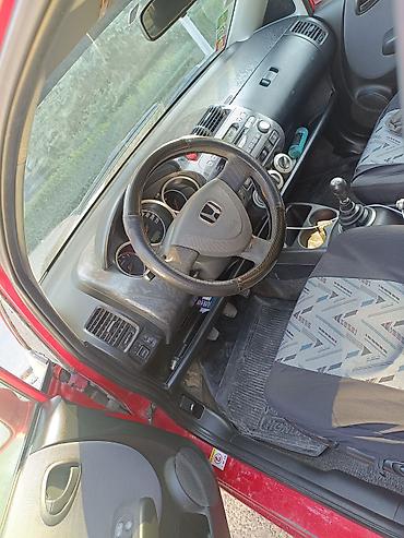 тайота vitiz: Honda Jazz: 2004 г., 1.3 л, Механика, Бензин, Хэтчбэк — 6