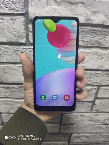 купить айфон 4: Samsung Galaxy A41, 64 ГБ, цвет - Черный, Две SIM карты