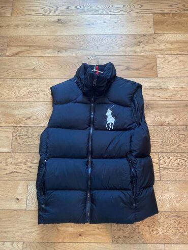 Другая мужская одежда: Жилетка Polo ralph lauren 
оригинал 
Размер: M
Сост:9/10