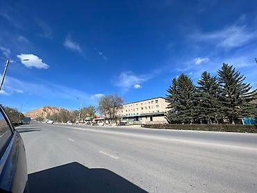 Продажа магазинов: Продается помещение под бизнес г.Нарын возле центральной трассы цена — 2