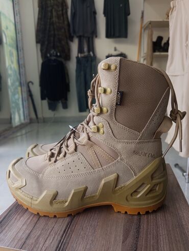 Ayaqqabılar: Vaneda Taktiki/trekkinq botları – DRY-TEX membranlı, qumlu-bej rəng. -