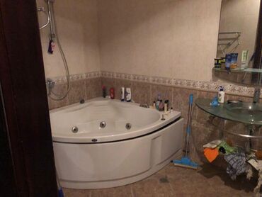 Uzunmüddətli kirayə mənzillər: Sabit Rehman kucesi,Lancet klinikasinin ustu. 16 mertebenin 9 cu -da lalafo.az — 8 Uzunmüddətli kirayə mənzillər: Sabit Rehman kucesi,Lancet klinikasinin ustu. 16 mertebenin 9 cu — 8