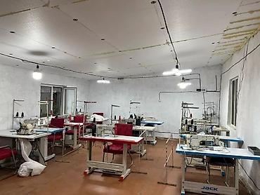 Аренда цехов, заводов и фабрик: Ак-Тилек ж/м Сдается швейный цех с общежитием Площадь: 115м2; 4соток — 5