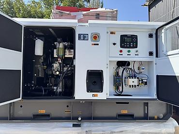 генератор 50кв: Дизельный генератор GF3 50 kW (шумозащитный кожух) - Номинальная — 4