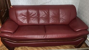 старые диваны на пружинах: Прямой диван