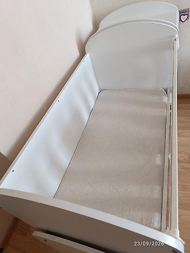Beşiklər: Uşaq beşiyi – kombinə olunmuş model - Rəng: ağ - Material — 3