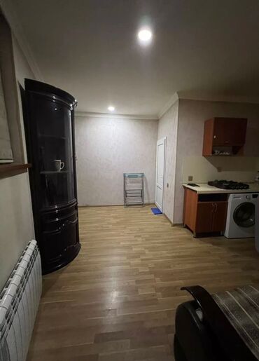 şəkidə aylıq kirayə evlər: Wifi var. Kommunal Daxil. 45 nomreli avtobus kecir onunden. /kirayə