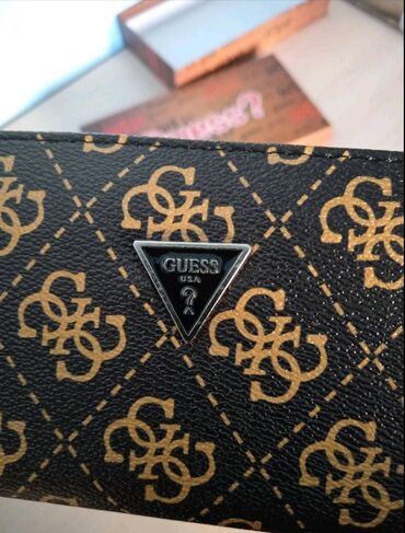 kutije za nakit слике: Women's wallet, Guess