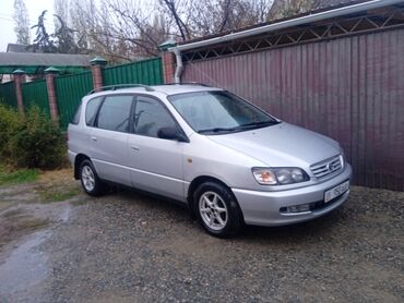 срочно продаю в связи с переездом: Toyota Picnic: 2002 г., Автомат, Бензин, Универсал