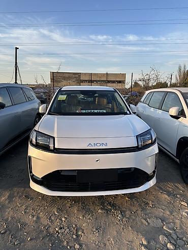отделка салона авто: AION V— электрический кроссовер Основные характеристики: - Кузов — 1