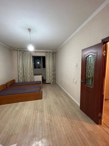 эмарк жибек жолу: 1 комната, 38 м², 105 серия, 4 этаж, Косметический ремонт