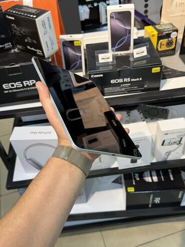 Apple iPad: • IPad Pro 11 // 64GB // 2018 // • Tam ideal veziyyetdedir.Hec bir -da lalafo.az — 8 Apple iPad: • IPad Pro 11 // 64GB // 2018 // • Tam ideal veziyyetdedir.Hec bir — 8