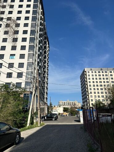 для бизнес ош: Очень срочно продаю помещение под бизнес Исанова/Жумабека Локация