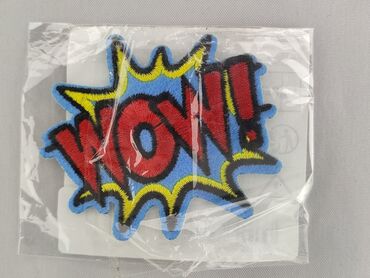 Naszywka materiałowa w kształcie dymku komiksowego z napisem „WOW!”