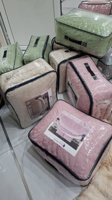 Ćebad i pokrivači: Jorgan + dve jastucnice 4800din — 5