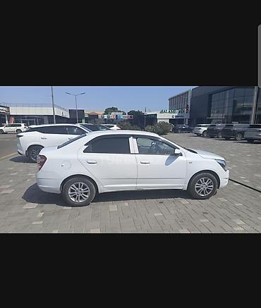 skoda rapid: Salam hazir lizinqdi 39 ayi 572 4000. ala isdayiram taksi buraxlis var — 1
